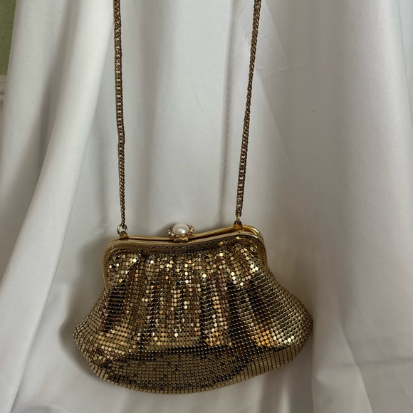 WHITING & DAVIS Gold Mesh Vintage  Crossbody Purse - Picture 8 of 8